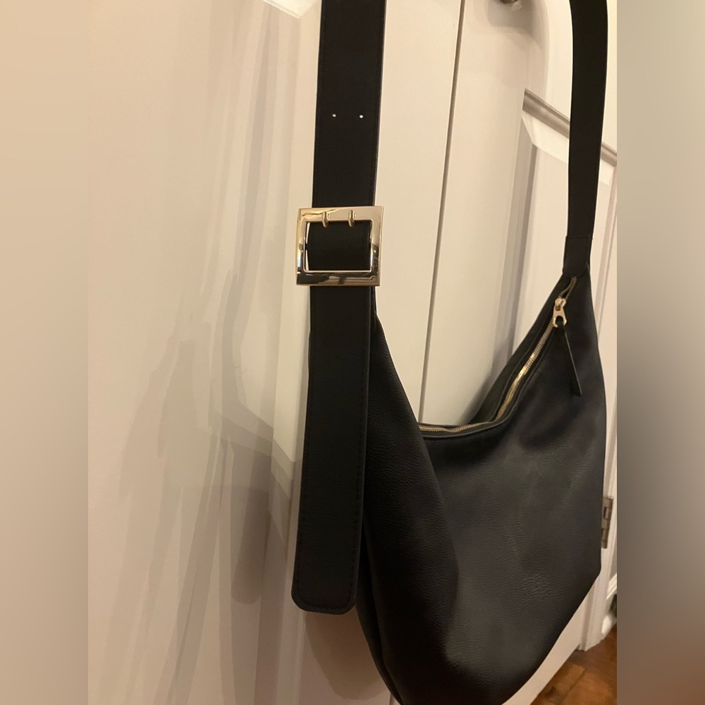 Universal Thread Black Crescent Shoulder Bag Large - image 5